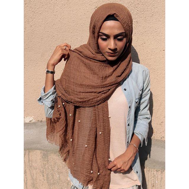 Crinkle Cotton Pearl Hijab -... - Divinity Collection